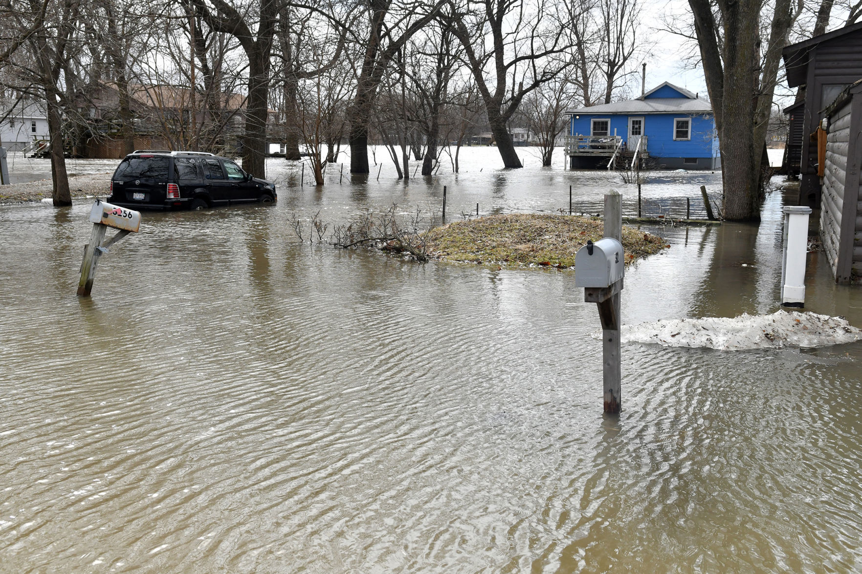 Rock river flooding in Moline